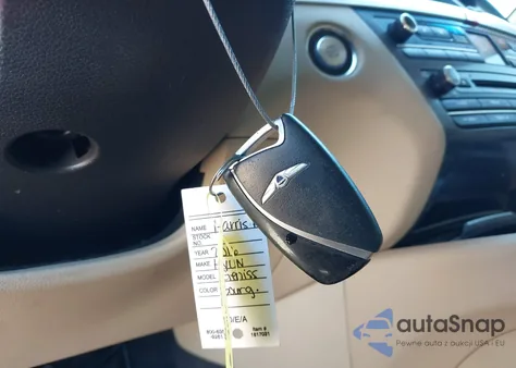 2016 Hyundai Genesis 3.8 z USA, uszkodzony, nr VIN KMHGN4JE4GU140441